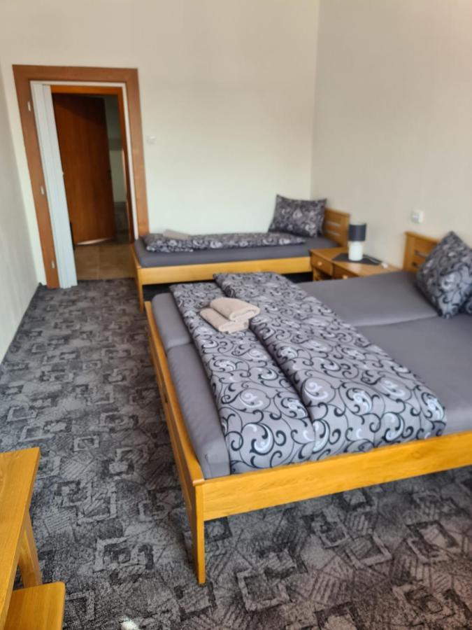 hotel KORUNA Roznov pod Radhostem Bagian luar foto