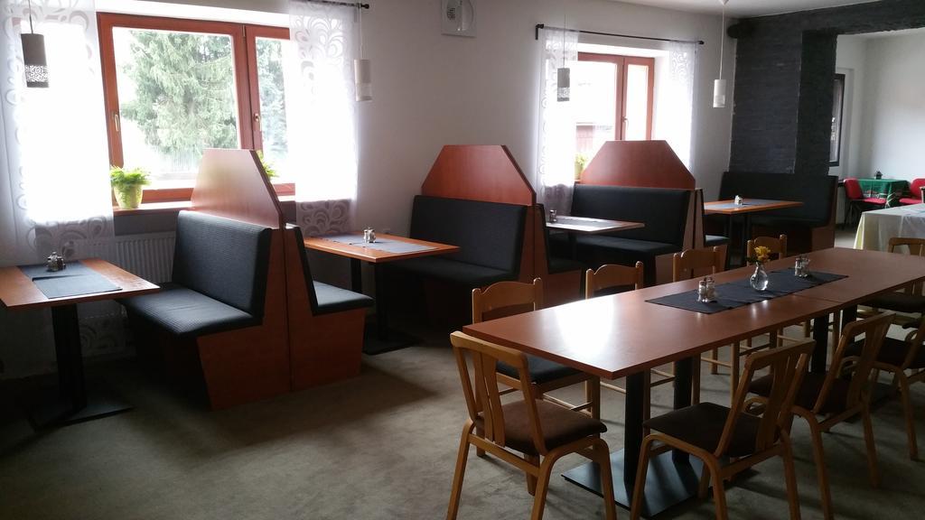 hotel KORUNA Roznov pod Radhostem Bagian luar foto
