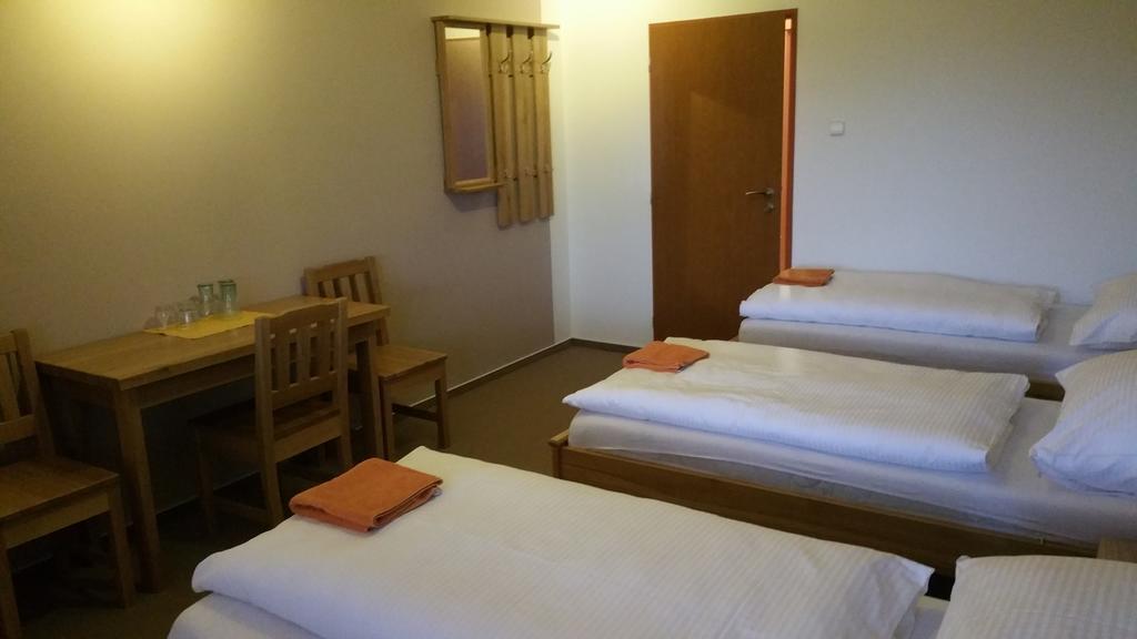 hotel KORUNA Roznov pod Radhostem Ruang foto