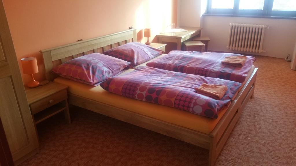 hotel KORUNA Roznov pod Radhostem Ruang foto