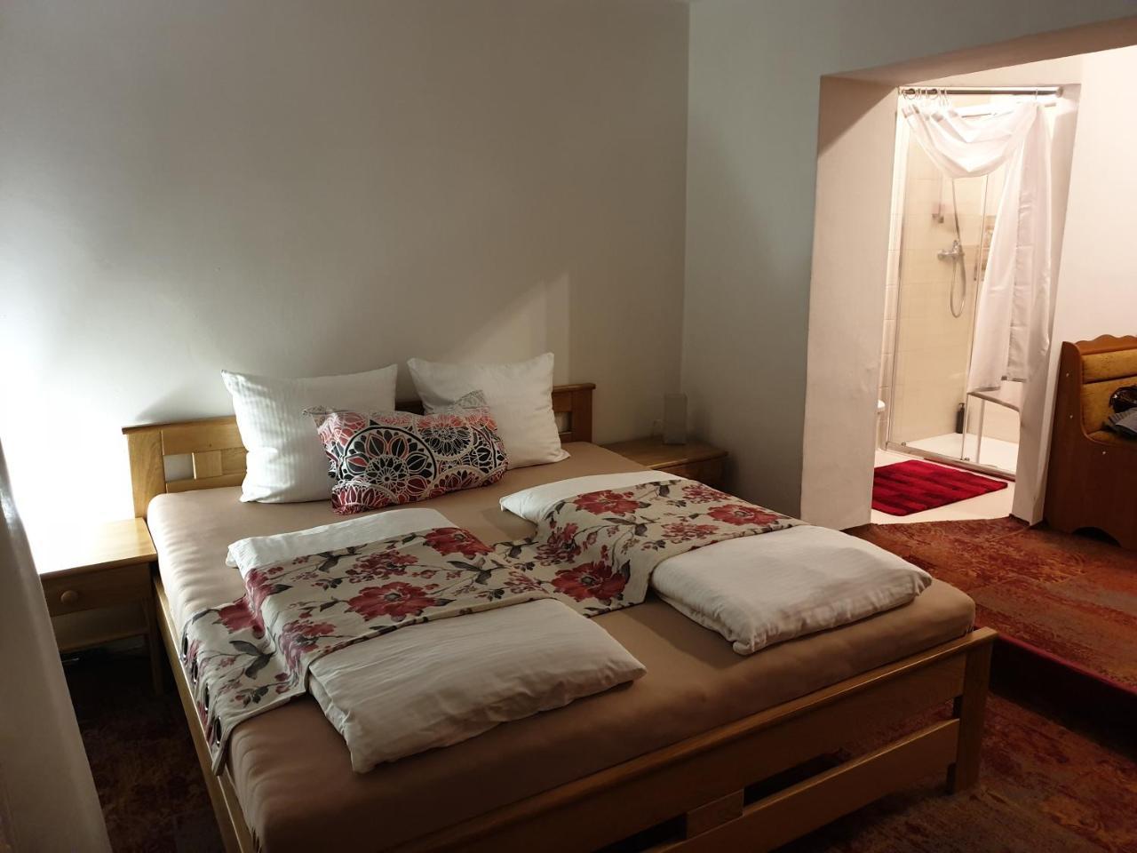 hotel KORUNA Roznov pod Radhostem Bagian luar foto